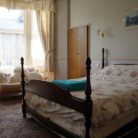 The Captain Guesthouse スカーバラ エクステリア 写真