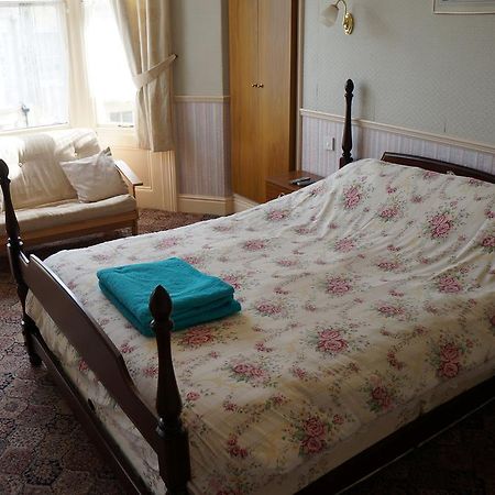 The Captain Guesthouse スカーバラ エクステリア 写真